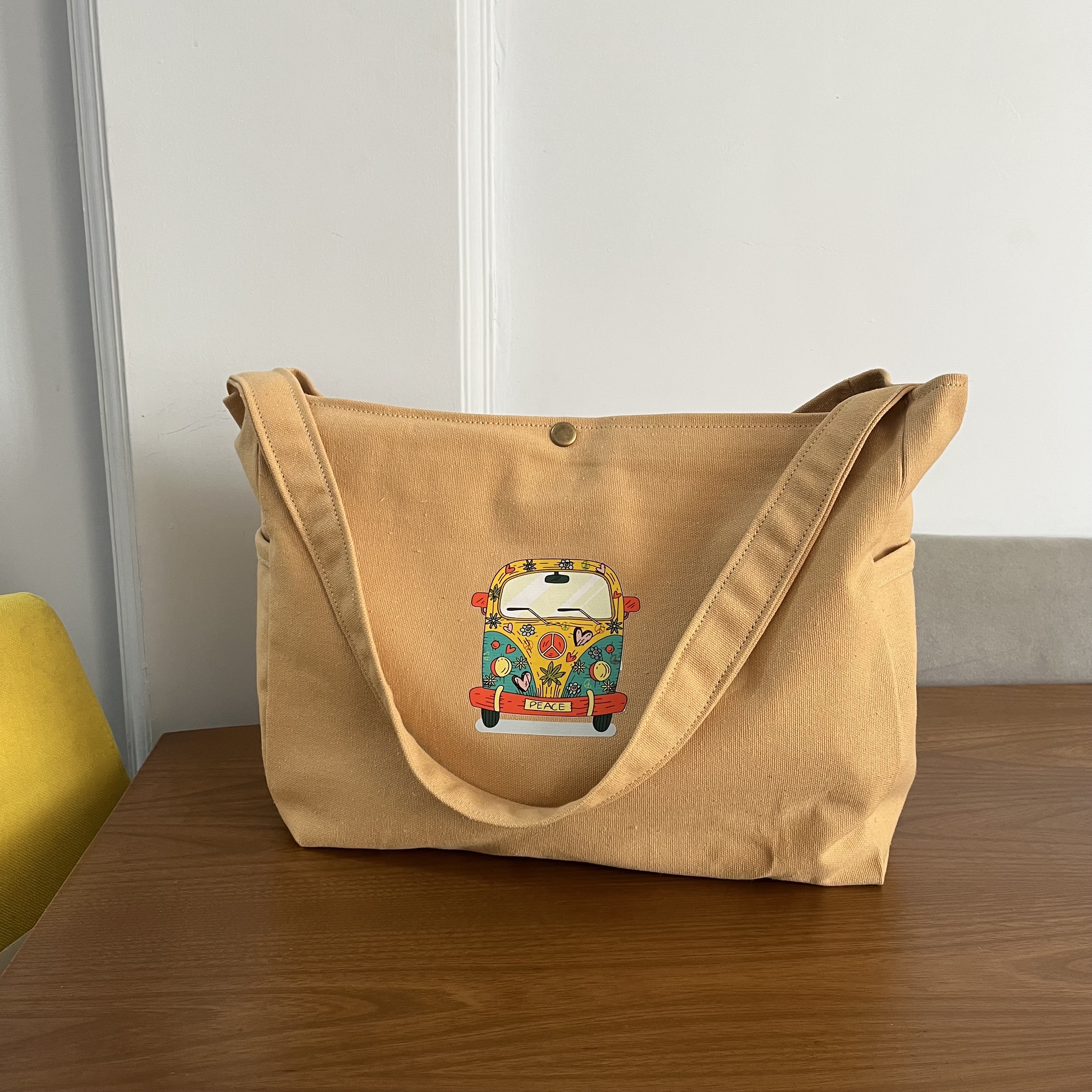 کیف پارچه ای تصویرسازی فولکس آجری